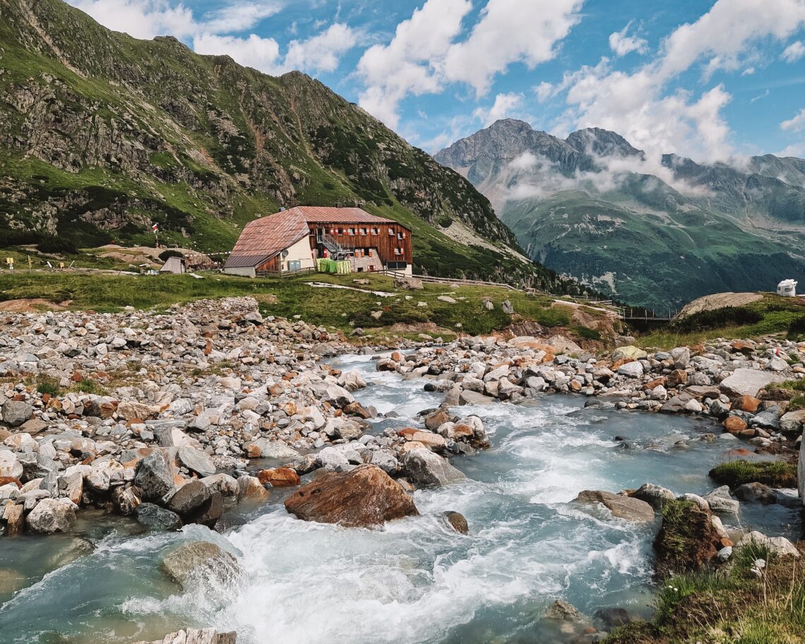 Wanderung zur Sulzenauhütte und Blaue Lacke im Stubaital